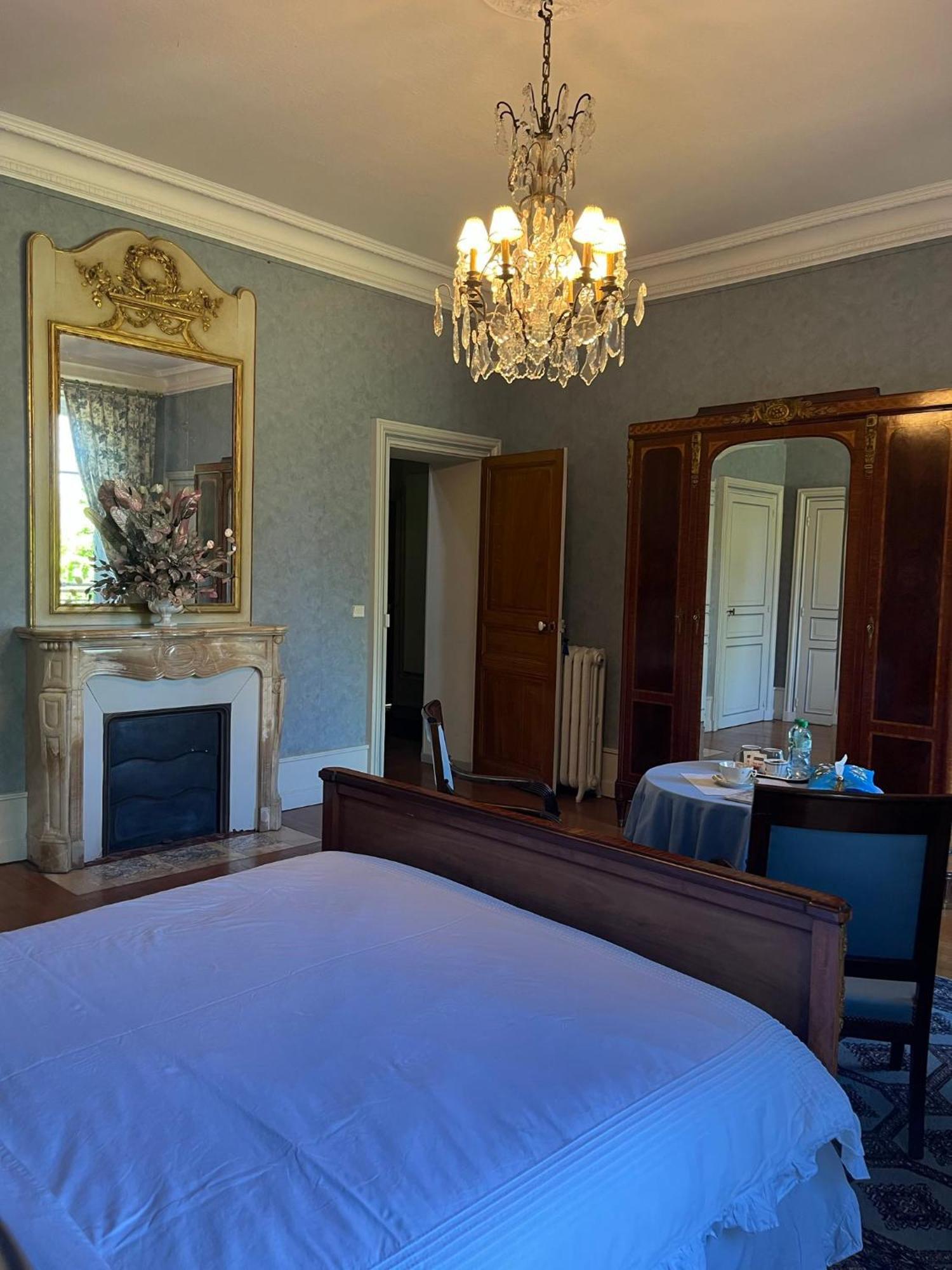 Demeure Des Payratons Bed & Breakfast Saint-Gerand-le-Puy Luaran gambar